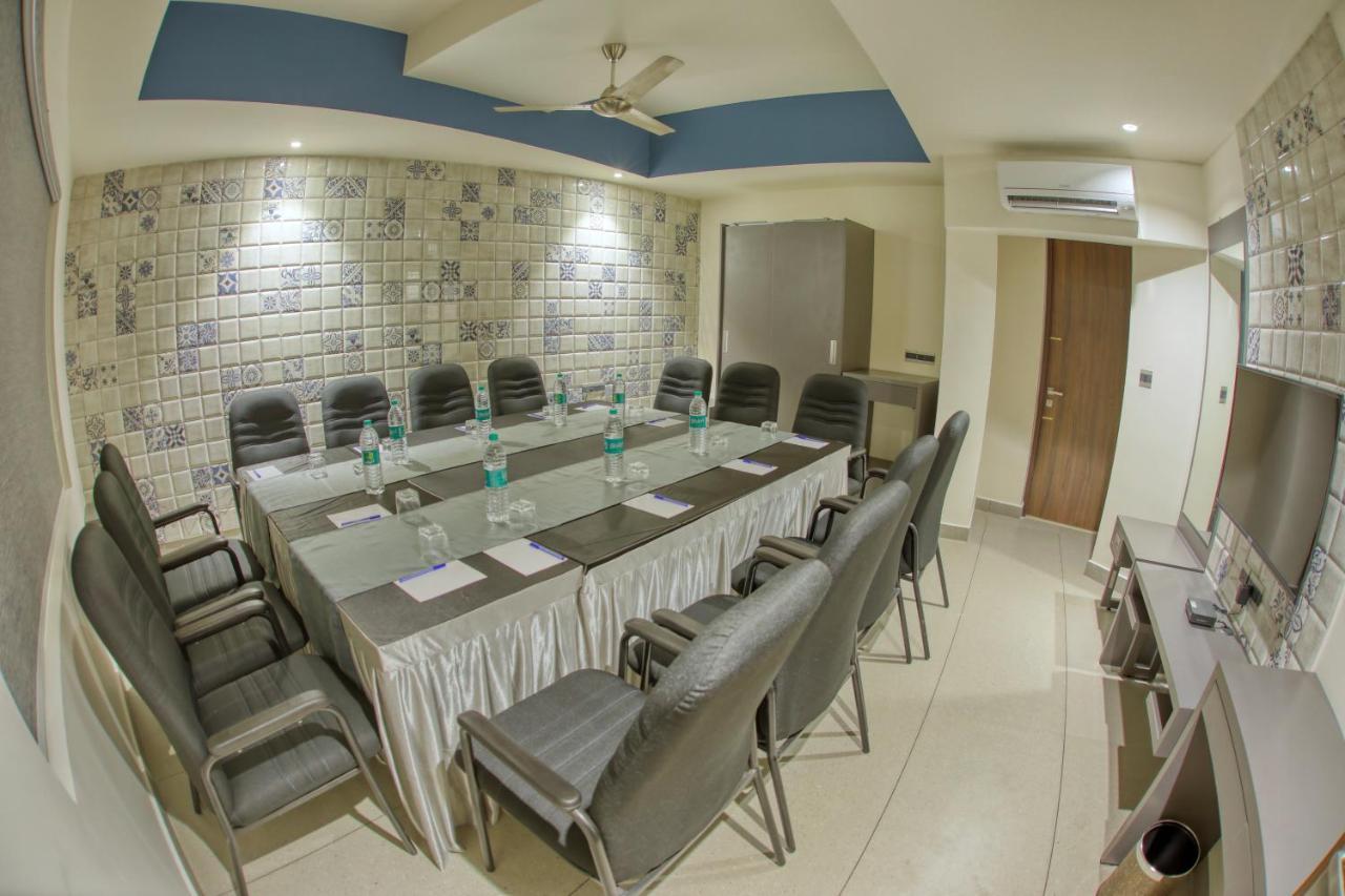 As Airport Inn Kochi Extérieur photo